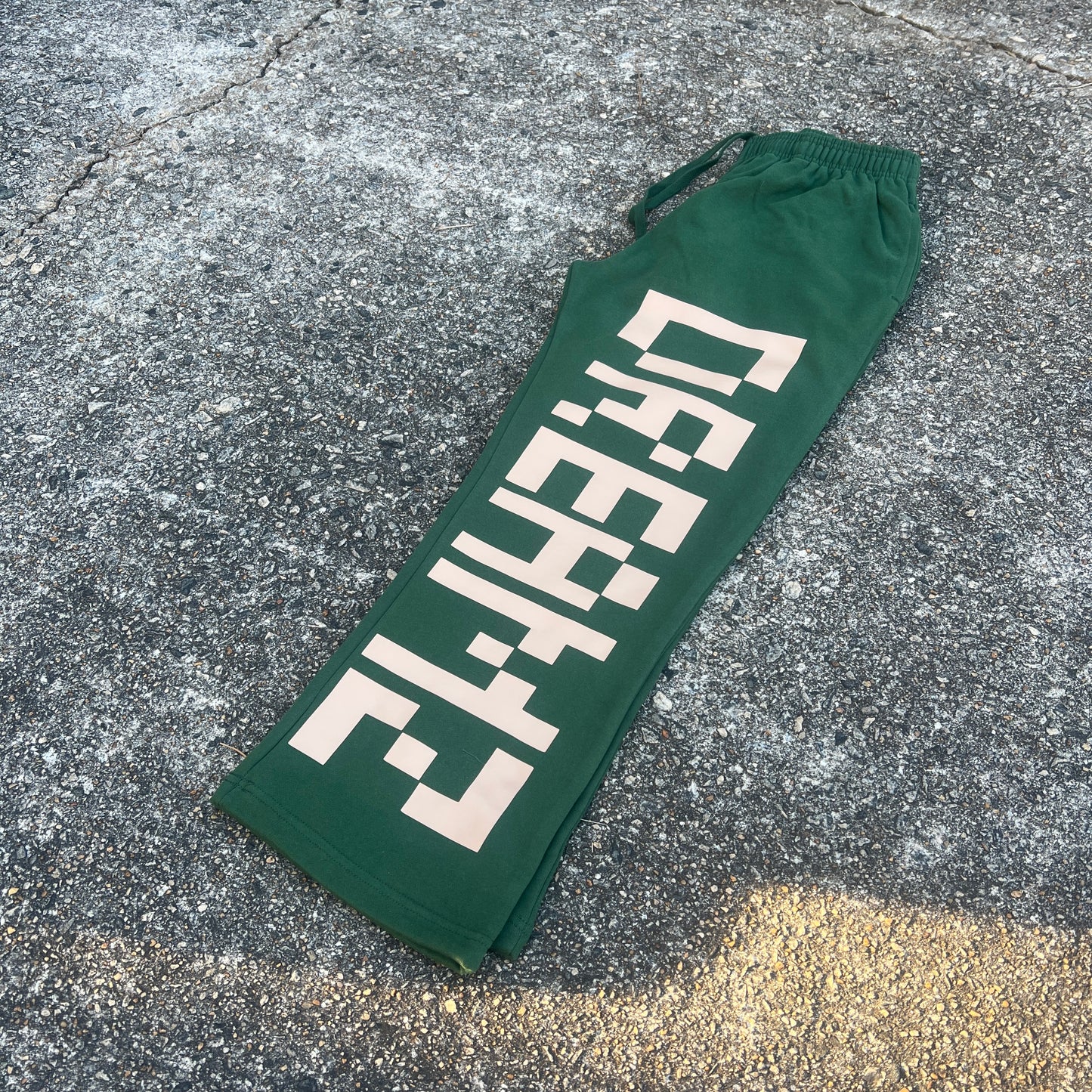 DREAMZ PIXEL SWEATPANTS (FOREST GREEN + TORTILLA)